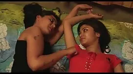 mulatto الساخنة يحب  ...