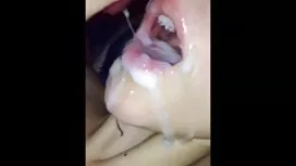 صمم فتاة جميلة على أ ...