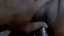 لاتينا ناضجة تلعب مع ...