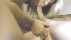 ثلاثة يمارس الجنس وق ...