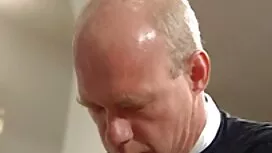 ثلاثة أصدقاء مارس ال ...