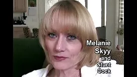 الجمال في جوارب سكسي ...