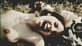 كتكوت ملثمين في جوار ...