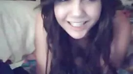 أعطت شقراء فلم سكسي  ...