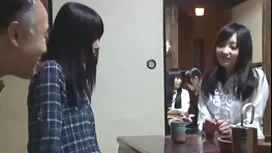 أعطى شقراء مفلس شيطا ...