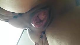 الرجل الملاعين بنات  ...